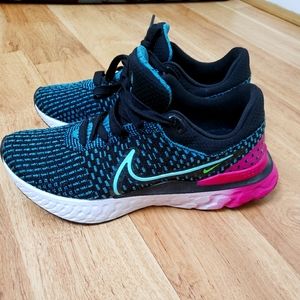 Nike react infinity flynit designed to keep runners running